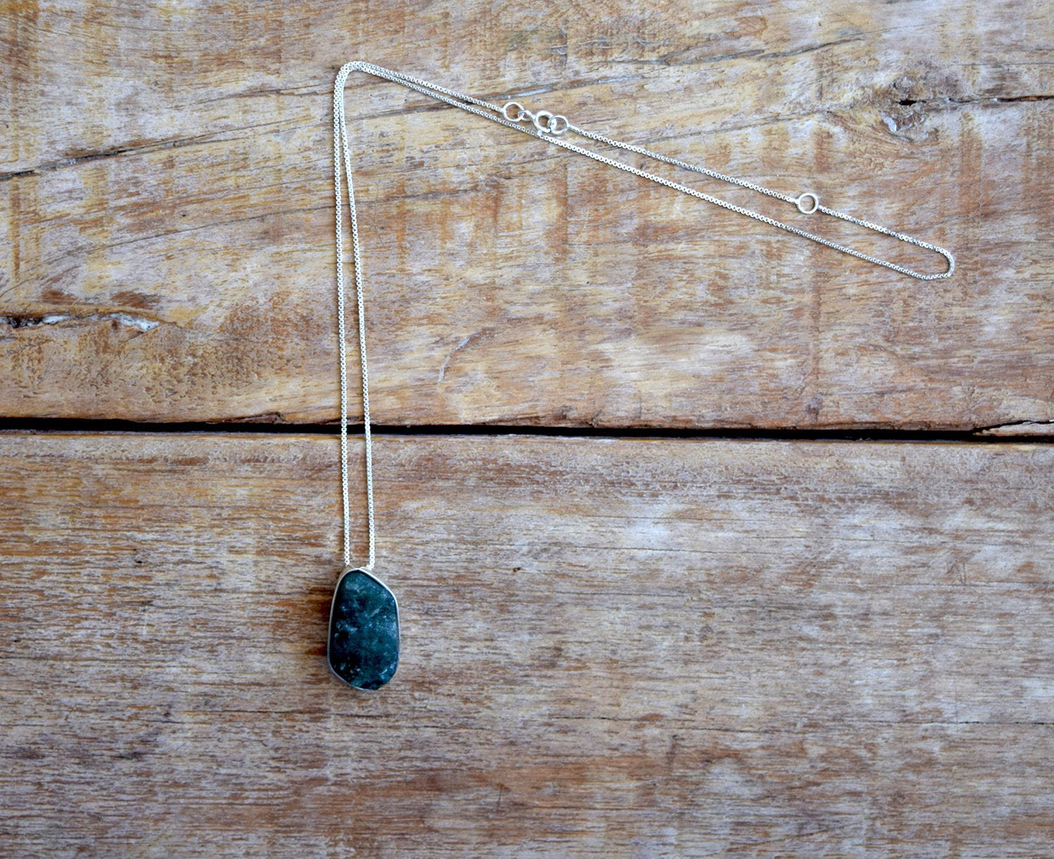 Alter Raw Necklace - Green Quartz - Alke