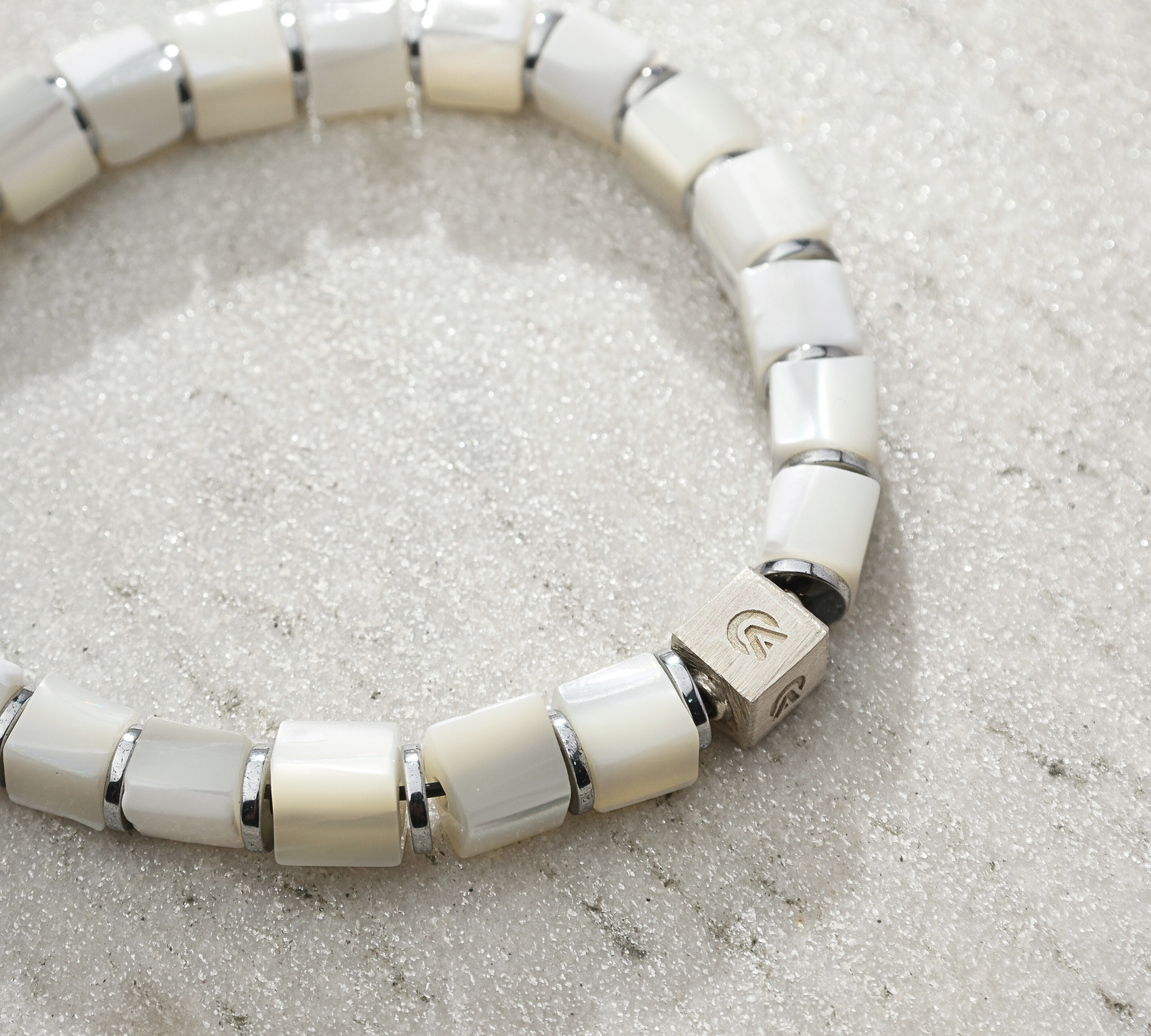 Pulseira Madrepérola Cubo (6mm)
